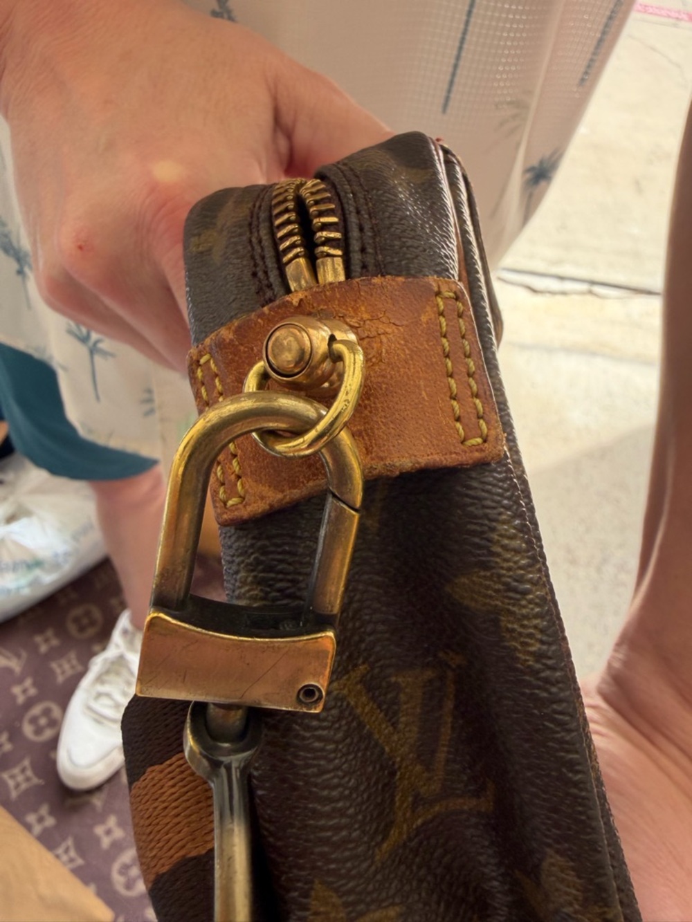 Louis Vuitton Tan Jeune Textured Leather bag - Picture 5 of 13